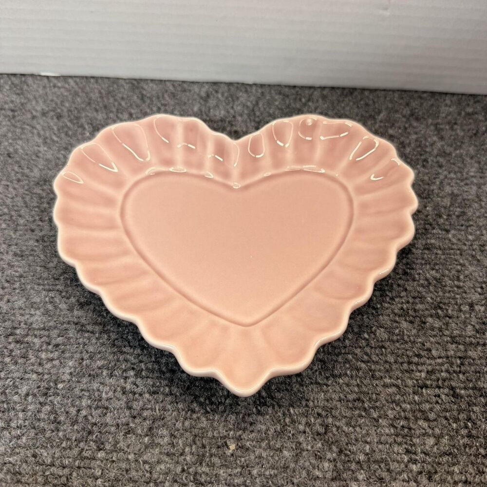 Pottery Barn Heirloom Scalloped Pink Heart Snack Plate Valentine Dessert Dish